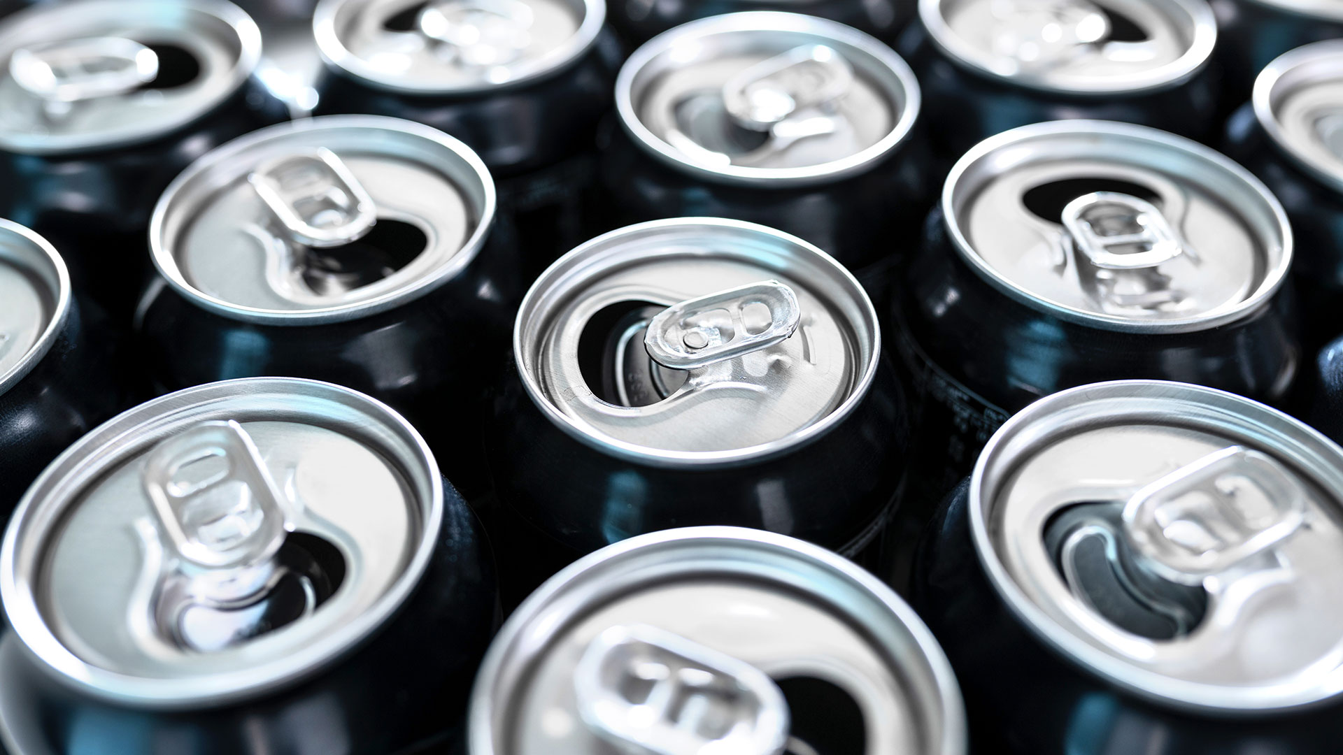 Billede af energidrikke i dåser